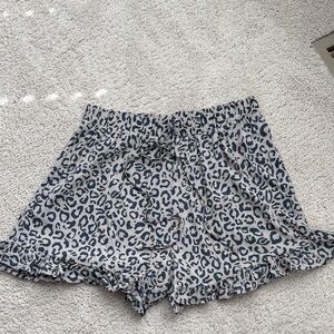 American Eagle Outfitters High-Waist Leopard Print Shorts - Gray & Black